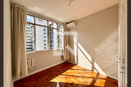 Quarto 1 de apartamento para alugar com 3 quartos, 98m² em Botafogo, Rio de Janeiro