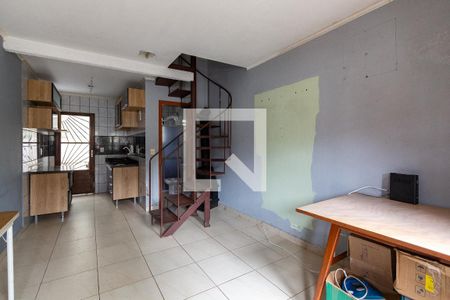 Sala de casa de condomínio para alugar com 3 quartos, 90080m² em Vila Nova, Porto Alegre