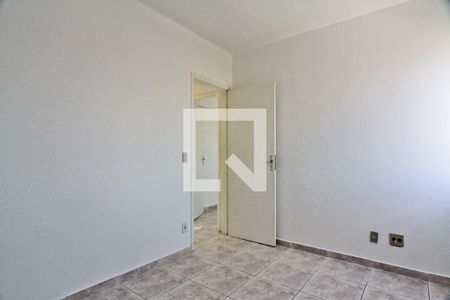 Quarto 2 de apartamento para alugar com 2 quartos, 40m² em Parque Maria Domitila, São Paulo
