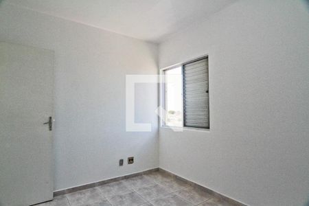 Quarto 2 de apartamento para alugar com 2 quartos, 40m² em Parque Maria Domitila, São Paulo