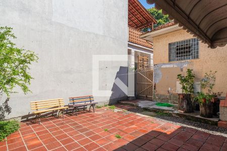 Quintal de casa à venda com 2 quartos, 530m² em Partenon, Porto Alegre