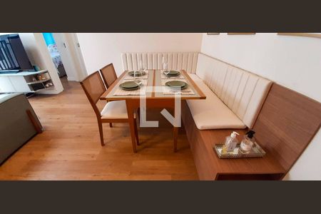 Sala  de apartamento à venda com 2 quartos, 48m² em Centro, Osasco