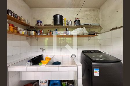 Lavanderia de casa à venda com 4 quartos, 205m² em Jardim Santo Alberto, Santo André