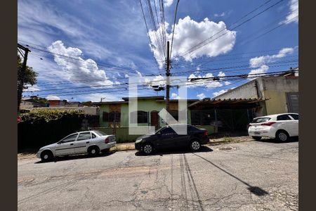 Fachada + plaquinha de casa à venda com 4 quartos, 205m² em Jardim Santo Alberto, Santo André