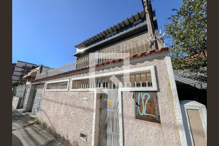 Fachada de casa à venda com 2 quartos, 350m² em Vila da Penha, Rio de Janeiro