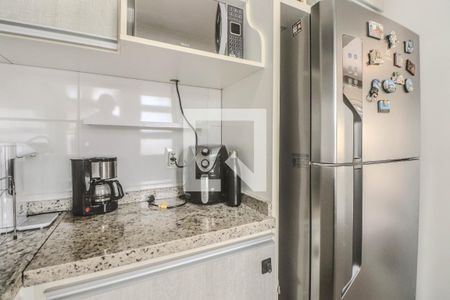 Cozinha e Área de Serviço de apartamento para alugar com 1 quarto, 44m² em São João, Porto Alegre