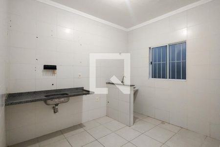 Cozinha de casa de condomínio para alugar com 2 quartos, 53m² em Samambaia, Praia Grande