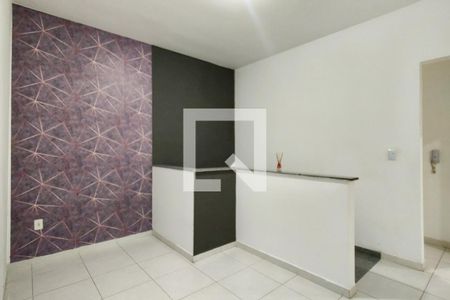 Sala de casa de condomínio para alugar com 2 quartos, 53m² em Samambaia, Praia Grande