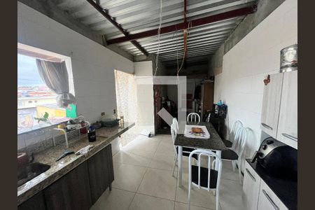 Sala/Cozinha de casa para alugar com 3 quartos, 450m² em Parque Peruche, São Paulo