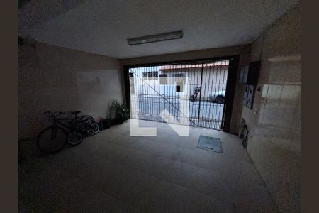 Garagem de casa para alugar com 3 quartos, 450m² em Parque Peruche, São Paulo