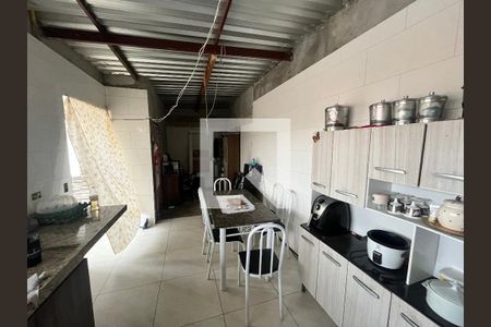 CozinhaSala/Cozinha de casa para alugar com 3 quartos, 450m² em Parque Peruche, São Paulo