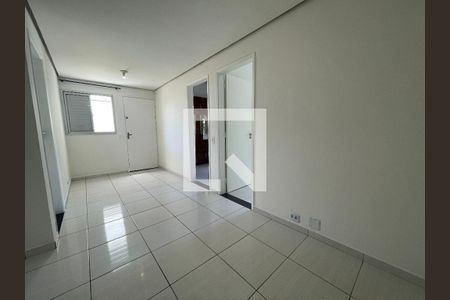 Sala de apartamento para alugar com 2 quartos, 50m² em Jaguaré, São Paulo