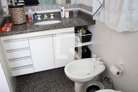 Banheiro da Suíte 1 de apartamento para alugar com 3 quartos, 124m² em Santa Cecilia, São Paulo