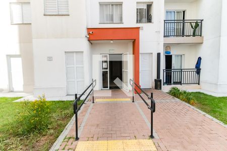 Fachada do bloco de apartamento para alugar com 2 quartos, 40m² em Parque Reboucas, São Paulo