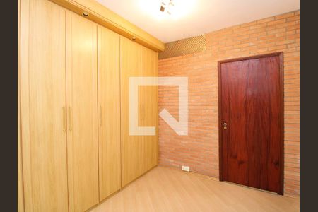 Quarto 1 de casa para alugar com 2 quartos, 201m² em Carandiru, São Paulo