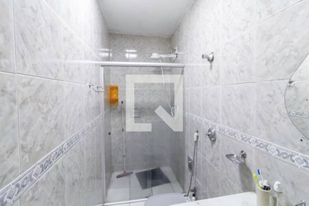Banheiro da suíte de casa para alugar com 2 quartos, 120m² em São Tomaz, Belo Horizonte