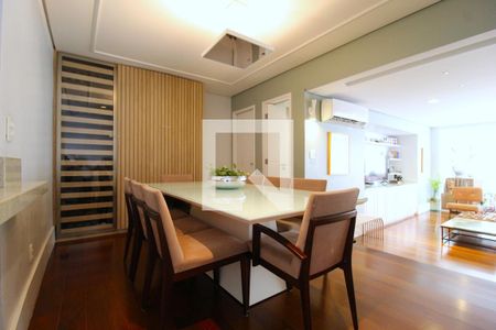 Sala de apartamento à venda com 3 quartos, 130m² em Indianópolis, São Paulo