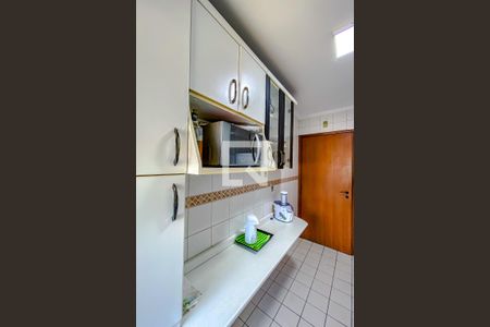 Cozinha de apartamento à venda com 3 quartos, 74m² em Vila Bertioga, São Paulo