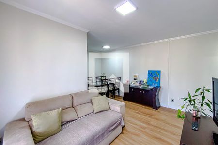 Sala de apartamento à venda com 3 quartos, 74m² em Vila Bertioga, São Paulo