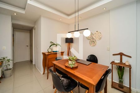 Sala de apartamento à venda com 3 quartos, 63m² em Vila Ipiranga, Porto Alegre