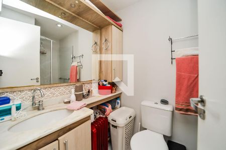 Banheiro da Suíte de apartamento à venda com 3 quartos, 63m² em Vila Ipiranga, Porto Alegre