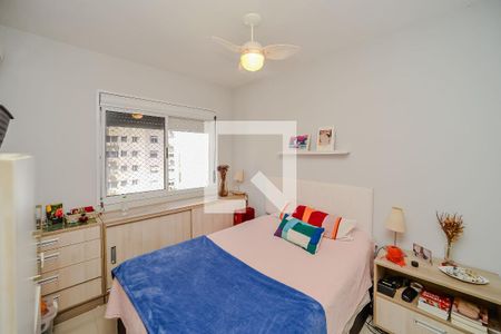 Suíte de apartamento à venda com 3 quartos, 63m² em Vila Ipiranga, Porto Alegre