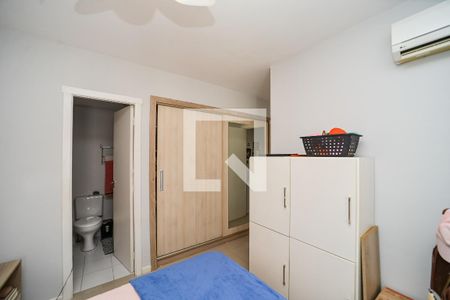 Suíte de apartamento à venda com 3 quartos, 63m² em Vila Ipiranga, Porto Alegre