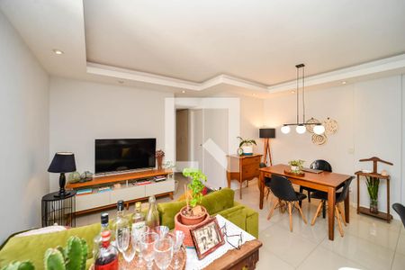 Sala de apartamento à venda com 3 quartos, 63m² em Vila Ipiranga, Porto Alegre