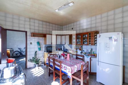 Cozinha de casa à venda com 3 quartos, 155m² em Santa Monica, Belo Horizonte