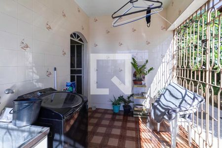 Área de serviço de casa à venda com 3 quartos, 155m² em Santa Monica, Belo Horizonte