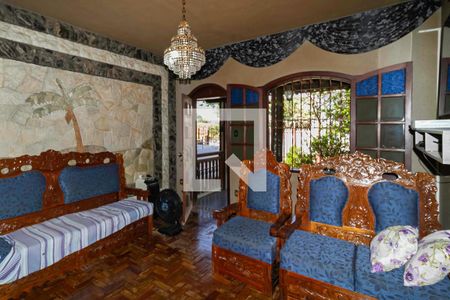 Sala de casa à venda com 3 quartos, 155m² em Santa Monica, Belo Horizonte