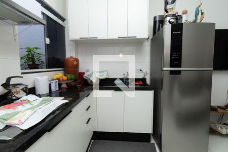 Cozinha de apartamento à venda com 2 quartos, 47m² em Vila Guilhermina, São Paulo