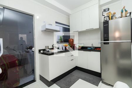 Cozinha de apartamento à venda com 2 quartos, 47m² em Vila Guilhermina, São Paulo