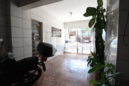 Garagem de casa para alugar com 2 quartos, 55m² em Vila Divina Pastora, São Paulo