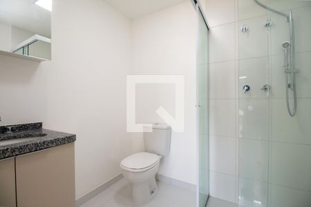 Banheiro de apartamento para alugar com 1 quarto, 26m² em Brooklin, São Paulo