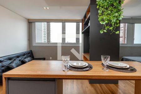 Sala de apartamento para alugar com 1 quarto, 38m² em Vila Sao Francisco (zona Sul), São Paulo