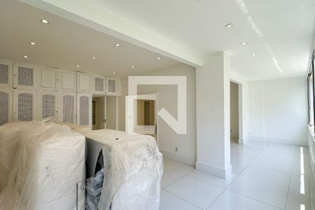 Sala de apartamento para alugar com 4 quartos, 240m² em Copacabana, Rio de Janeiro