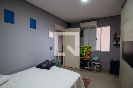 Quarto 2 de casa à venda com 3 quartos, 200m² em Butantã, São Paulo