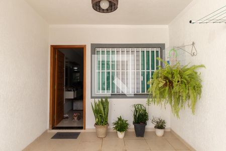 Fachada de casa à venda com 3 quartos, 120m² em Vila Feliz, São Paulo