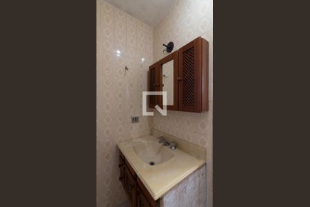 Banheiro de casa à venda com 2 quartos, 125m² em Jardim Cotinha, São Paulo