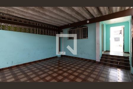Garagem de casa à venda com 2 quartos, 125m² em Jardim Cotinha, São Paulo