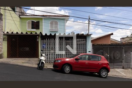 Fachada de casa à venda com 2 quartos, 125m² em Jardim Cotinha, São Paulo