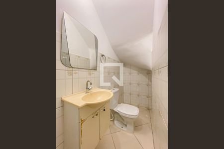 Lavabo de casa para alugar com 2 quartos, 84m² em Jardim Guayana, São Paulo