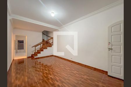 Sala de casa para alugar com 2 quartos, 84m² em Jardim Guayana, São Paulo