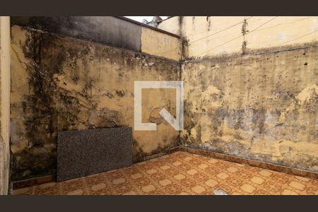 Quintal de casa para alugar com 2 quartos, 140m² em Jardim Jaú (zona Leste), São Paulo
