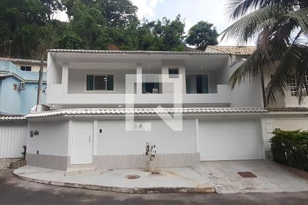 Fachada  de casa de condomínio à venda com 4 quartos, 200m² em Taquara, Rio de Janeiro