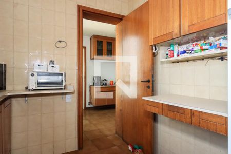 Cozinha de apartamento para alugar com 4 quartos, 350m² em Real Parque, São Paulo