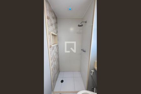 Banheiro da Suíte de apartamento para alugar com 2 quartos, 65m² em Vila Curuçá, Santo André