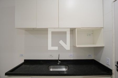 Cozinha de apartamento para alugar com 1 quarto, 22m² em Cidade Mãe do Céu, São Paulo