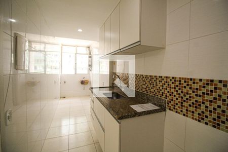 Cozinha de apartamento para alugar com 3 quartos, 85m² em Barra da Tijuca, Rio de Janeiro